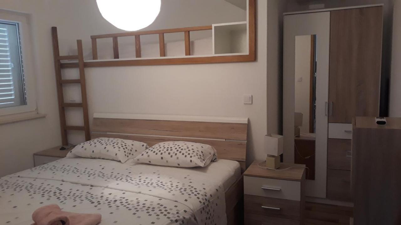 Apartments Juliet Orebic Luaran gambar