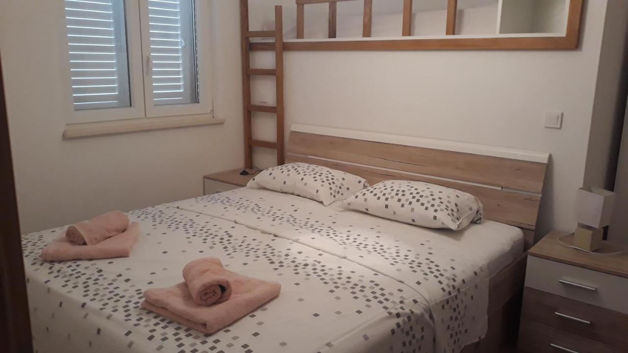 Apartments Juliet Orebic Luaran gambar
