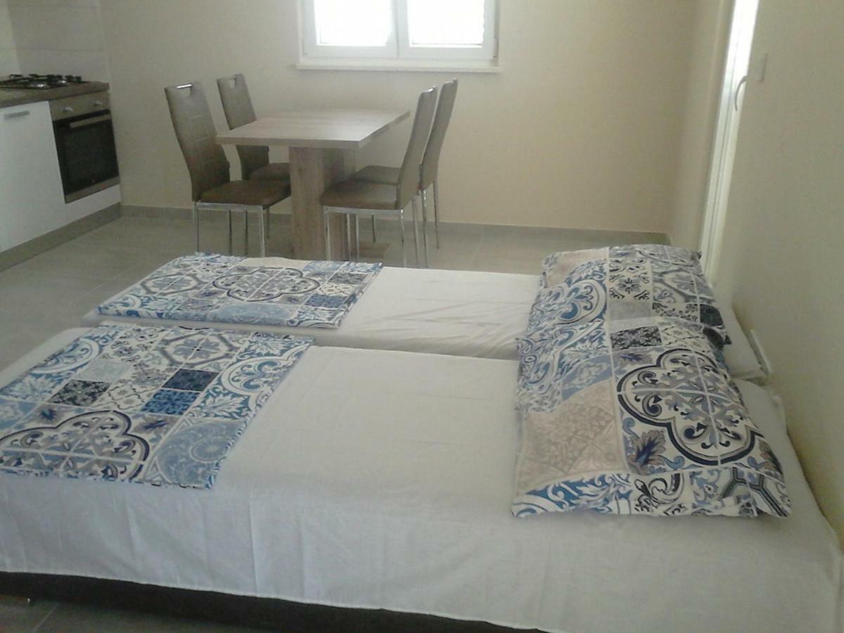 Apartments Juliet Orebic Luaran gambar