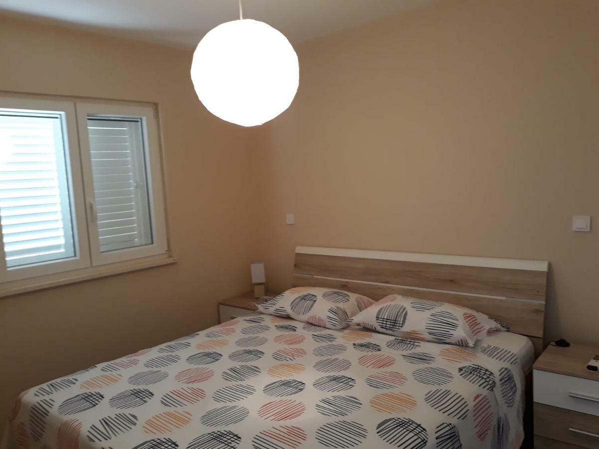 Apartments Juliet Orebic Luaran gambar