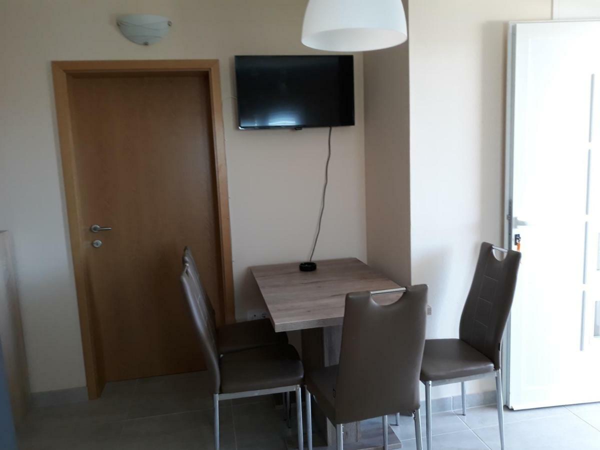 Apartments Juliet Orebic Luaran gambar