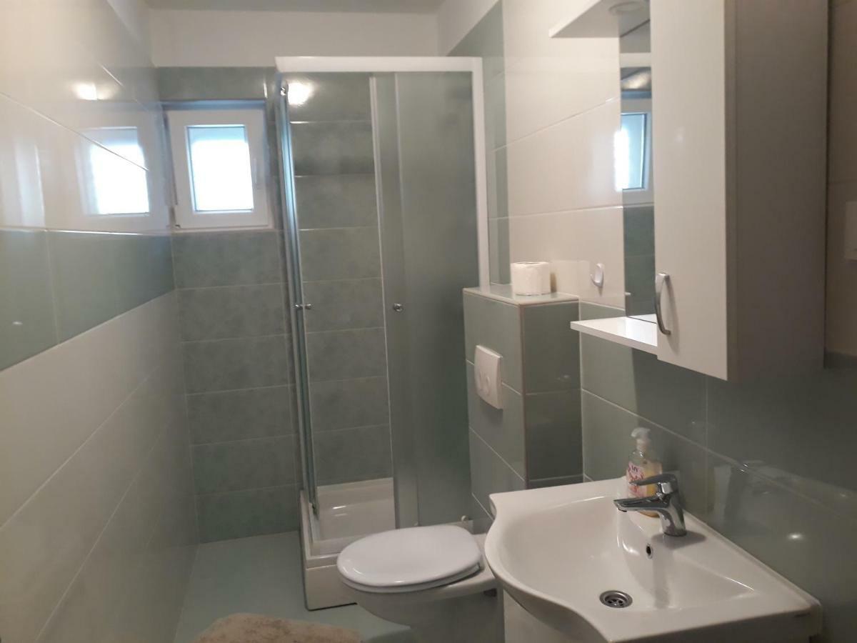 Apartments Juliet Orebic Luaran gambar