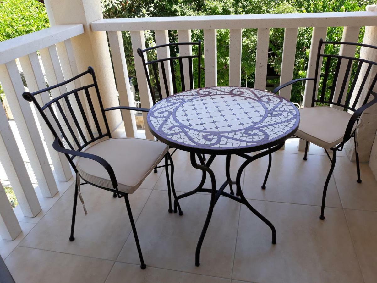Apartments Juliet Orebic Luaran gambar