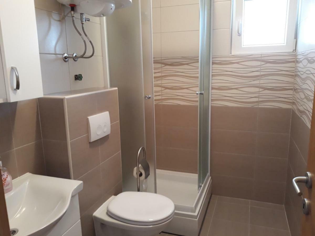 Apartments Juliet Orebic Luaran gambar