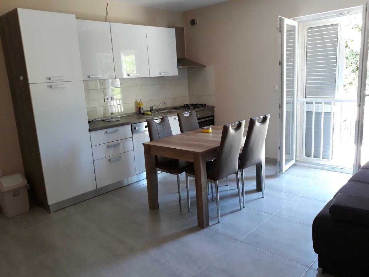 Apartments Juliet Orebic Luaran gambar