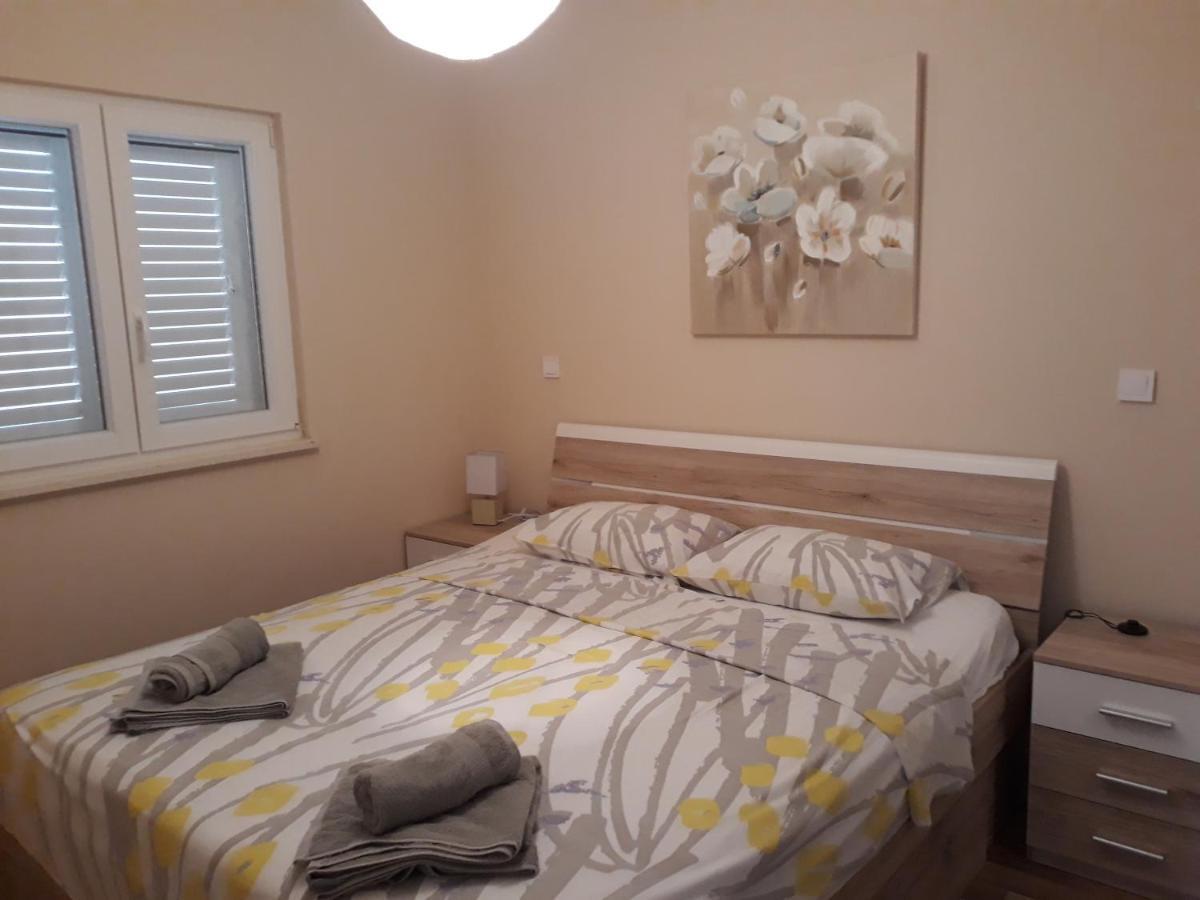 Apartments Juliet Orebic Luaran gambar